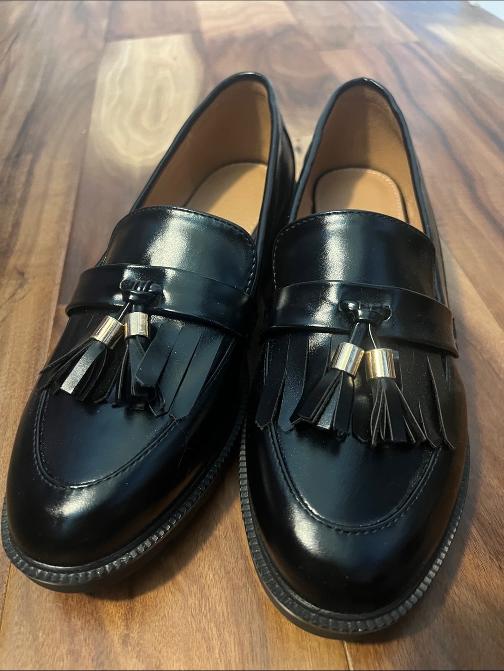 Classic Black Tassel Loafers for Women - Picture 4 of 4